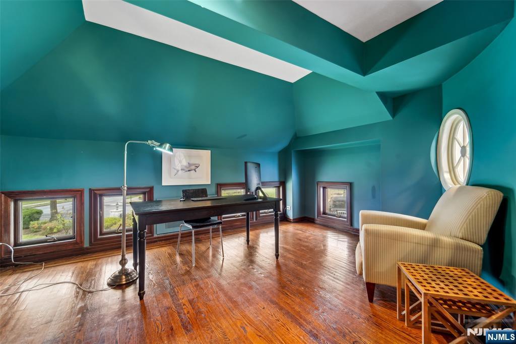 353 Highland Avenue