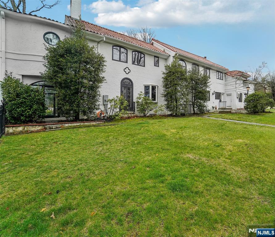 353 Highland Avenue