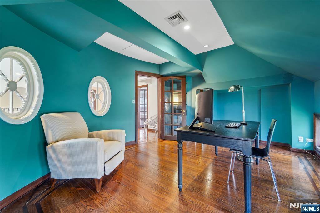 353 Highland Avenue