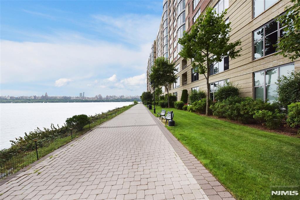 8100 River Road 210