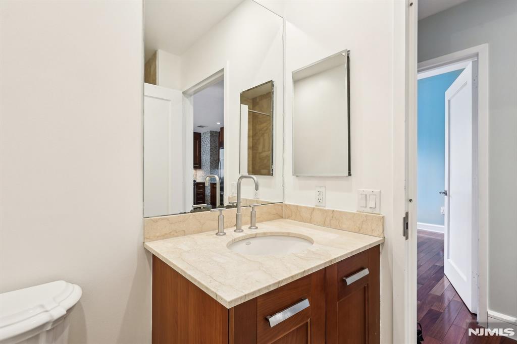 8100 River Road 210