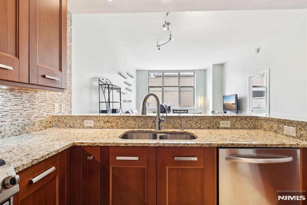 8100 River Road 210