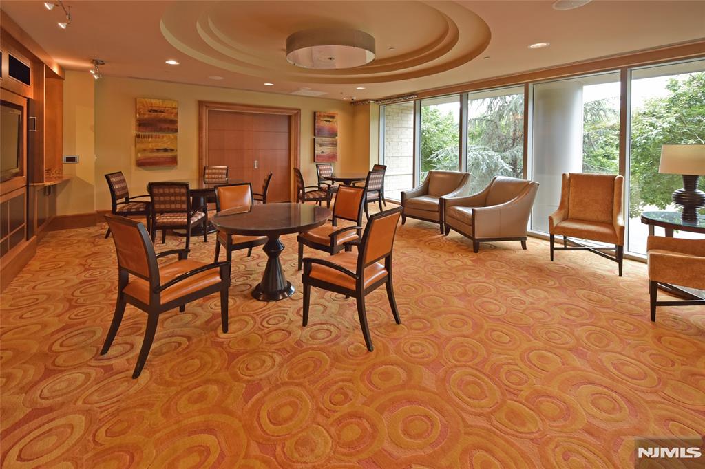 8100 River Road 210