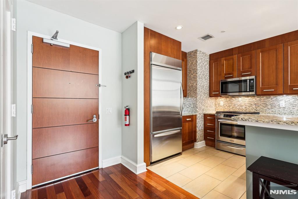 8100 River Road 210