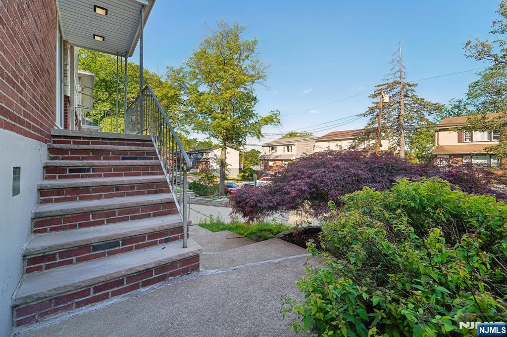 396 Oak 2
