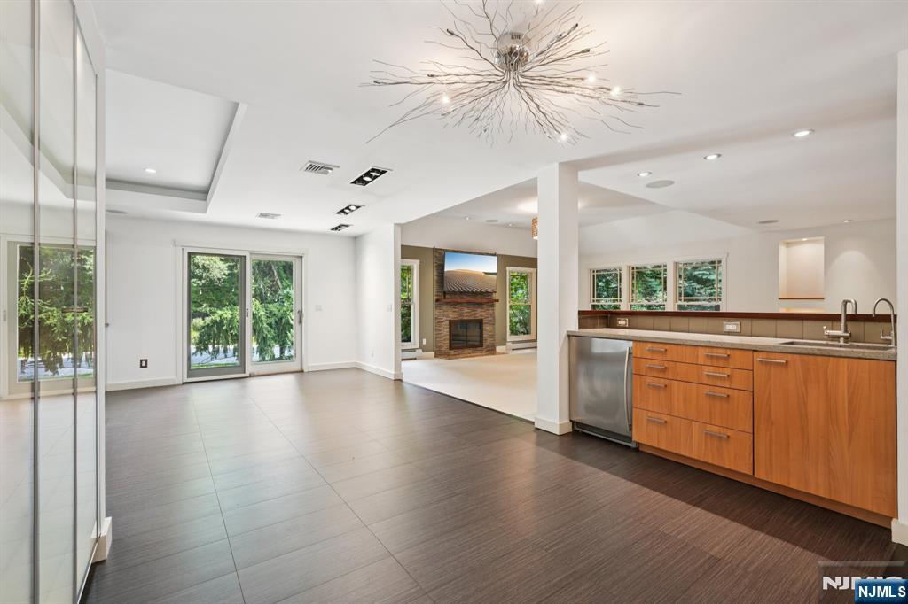275 Gregory Road
