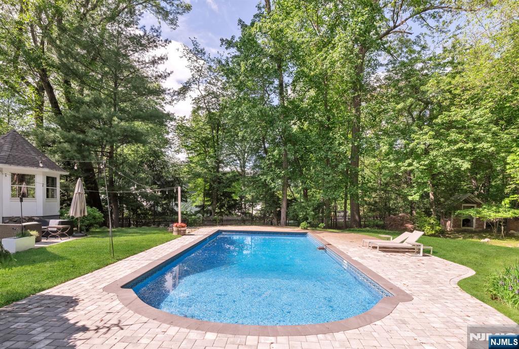 275 Gregory Road