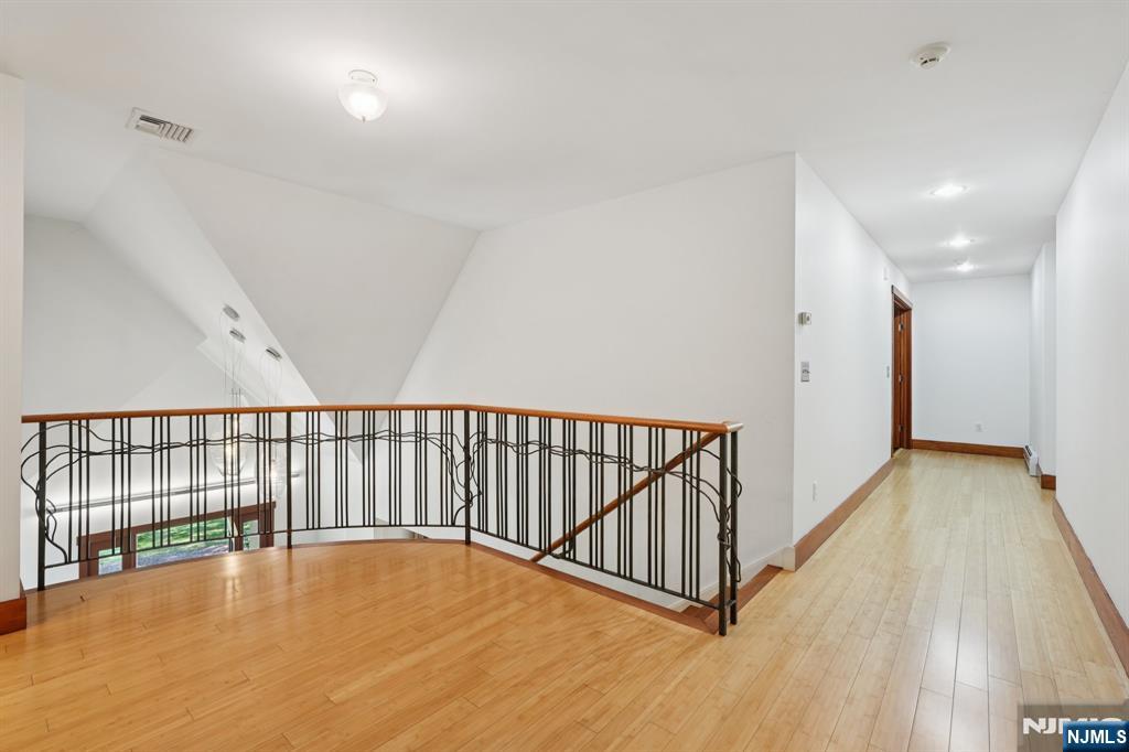 275 Gregory Road