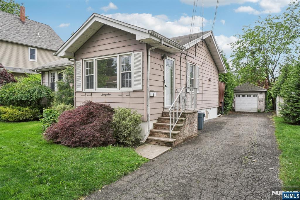 21 Albert Avenue