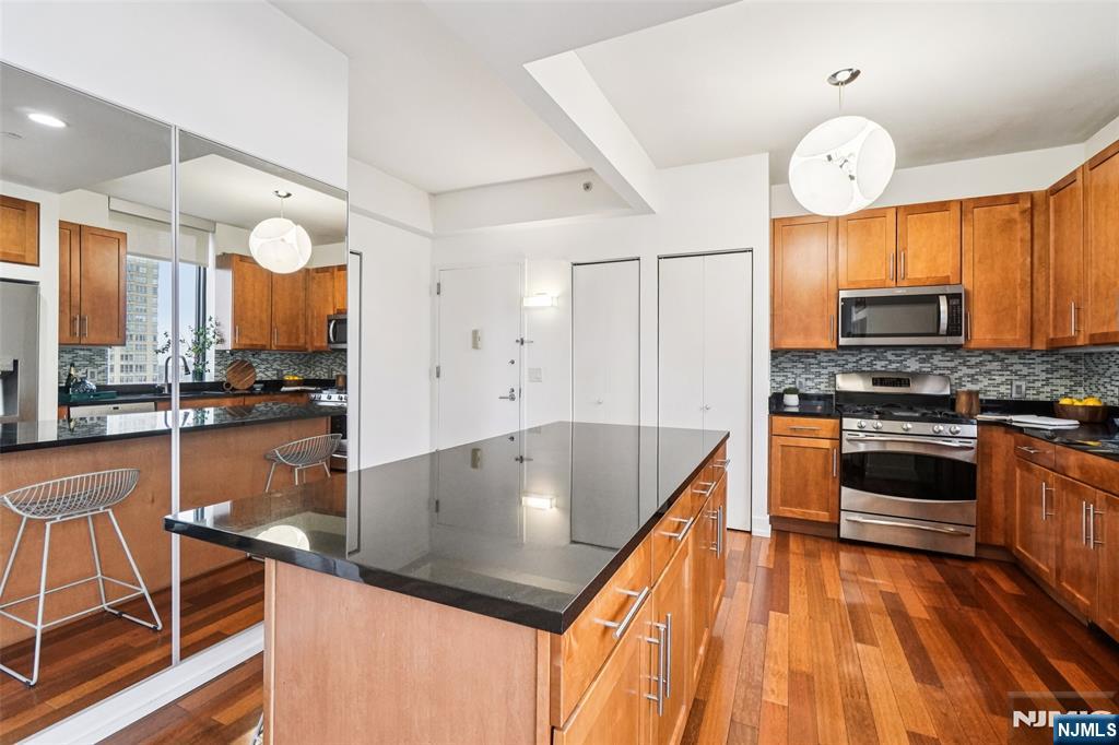 389 Washington Street 21A