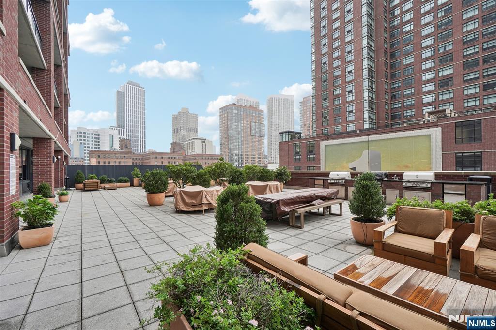 389 Washington Street 21A