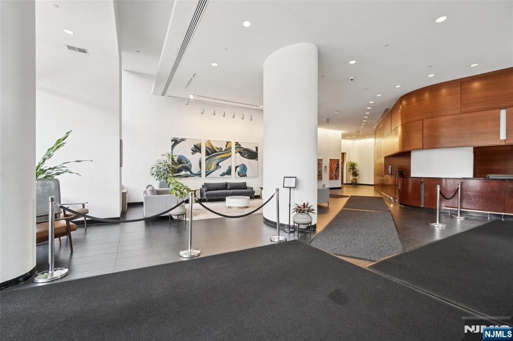 389 Washington Street 21A