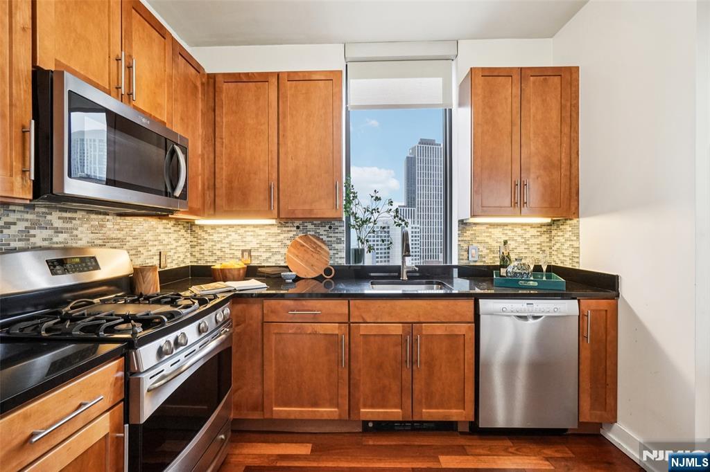 389 Washington Street 21A