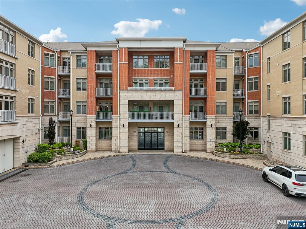 7400 River Road 114