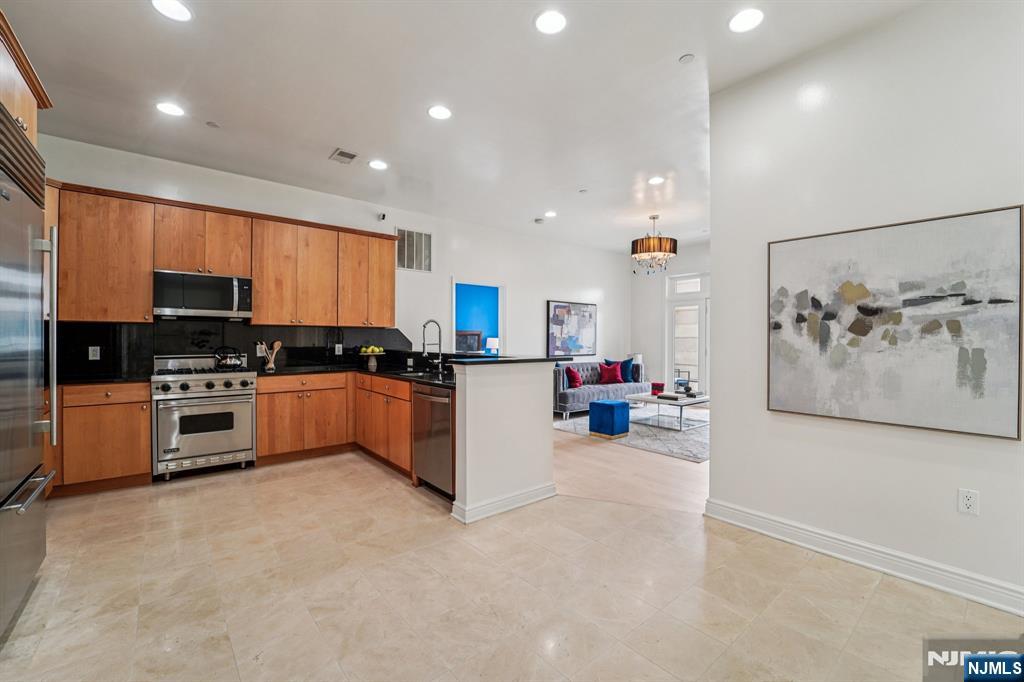7400 River Road 114