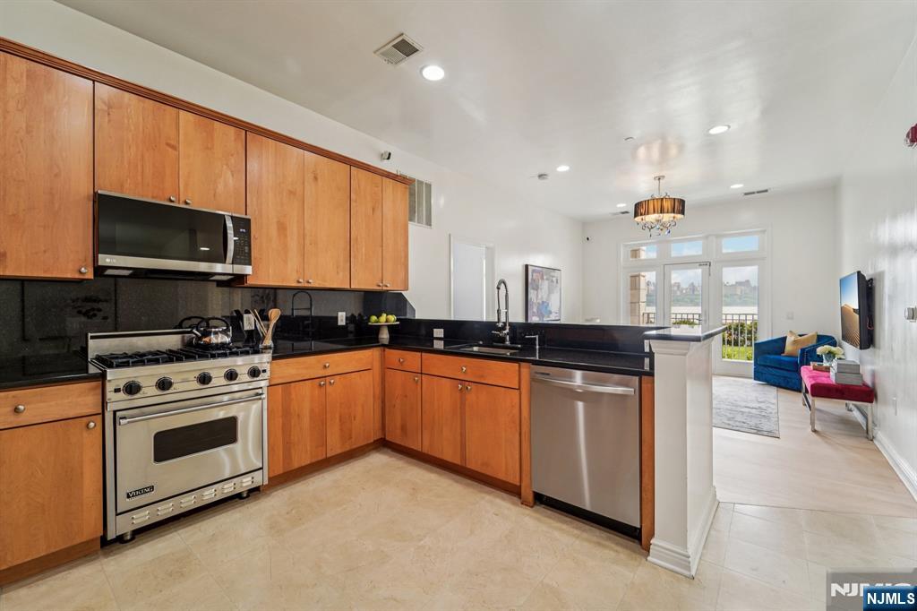 7400 River Road 114