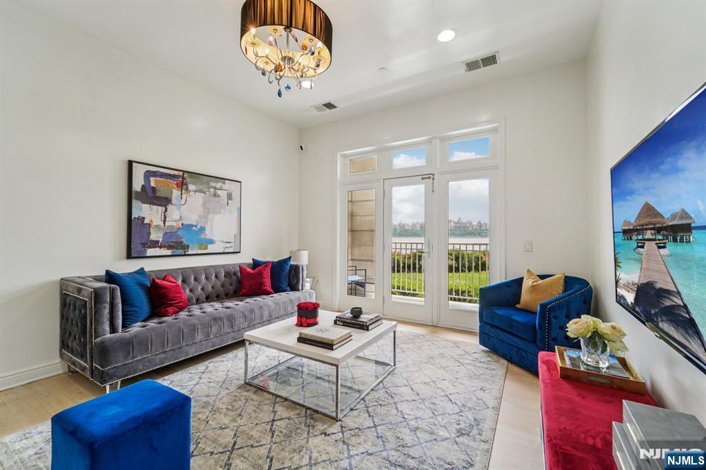 7400 River Road 114