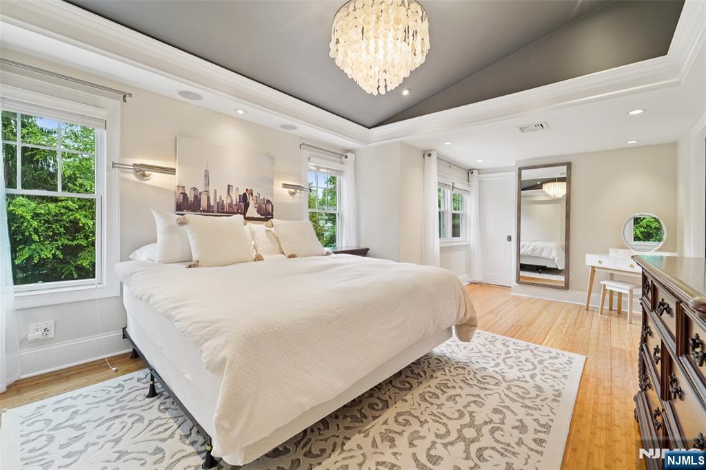 789 Woodland Avenue
