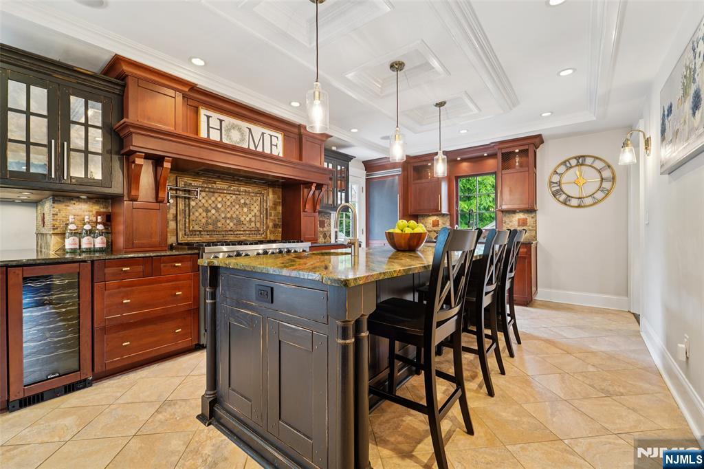 789 Woodland Avenue