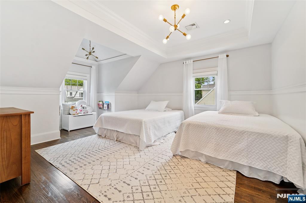 789 Woodland Avenue