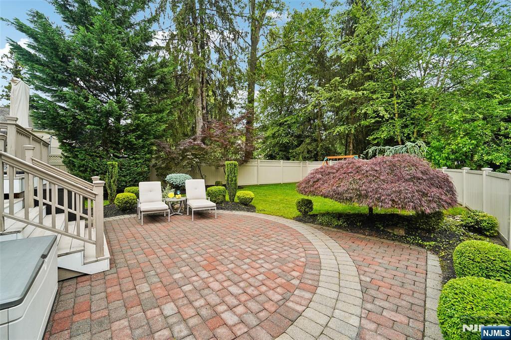 789 Woodland Avenue