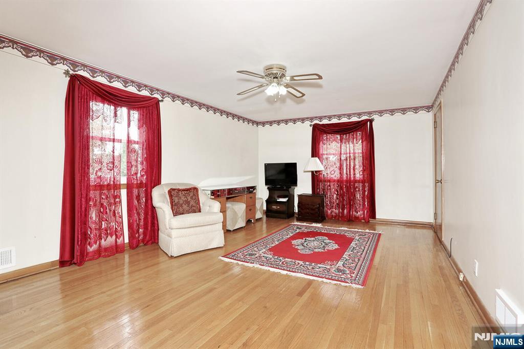 8 Melman Terrace