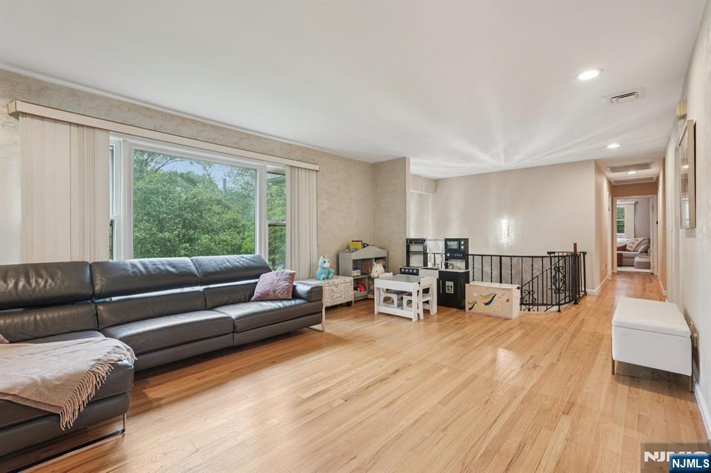 839 Carter Lane