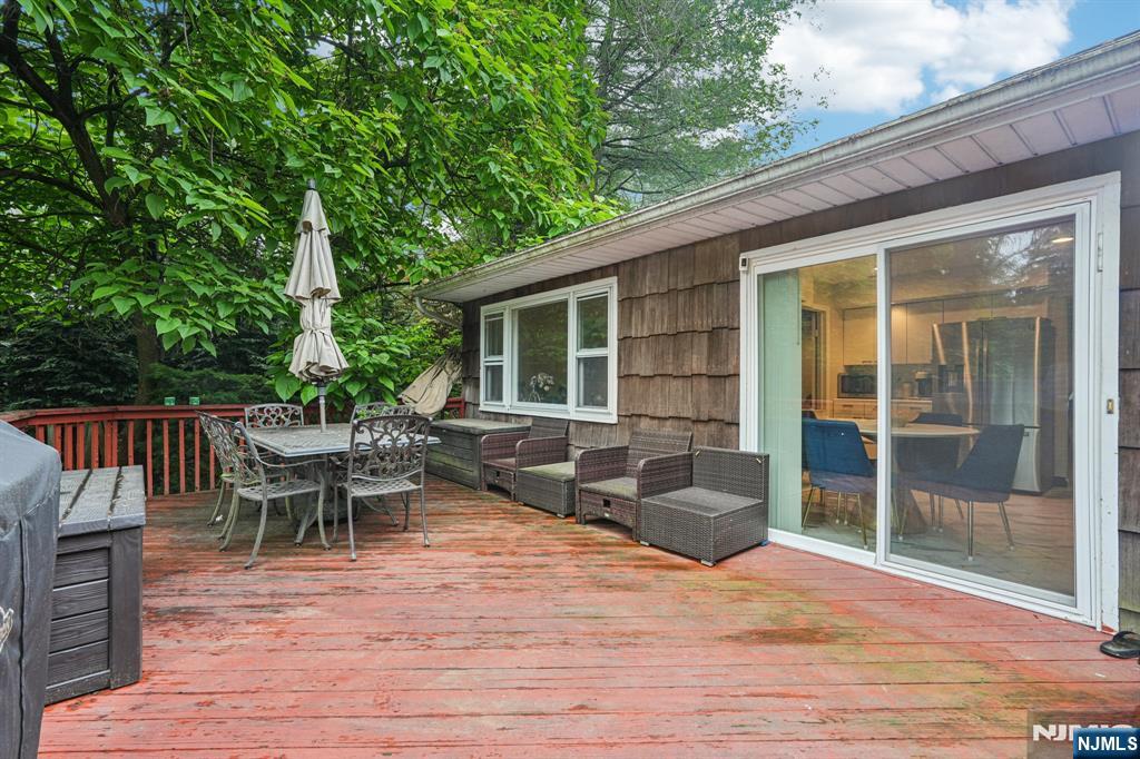 839 Carter Lane