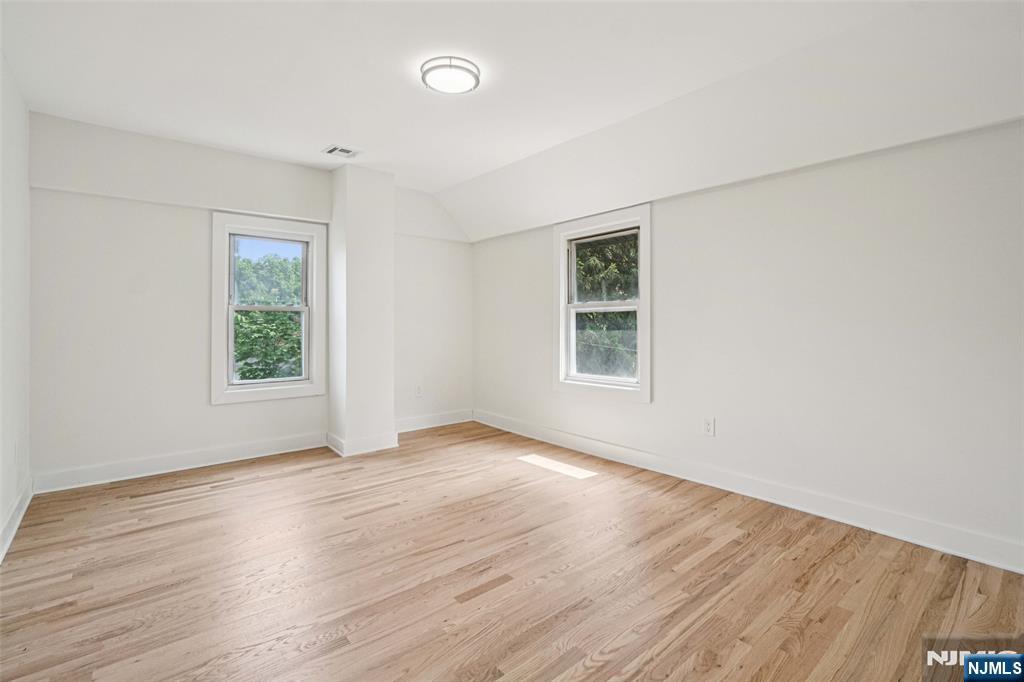 24 Tuers Place
