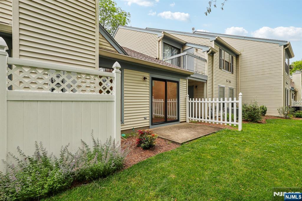 7 Eakens Court
