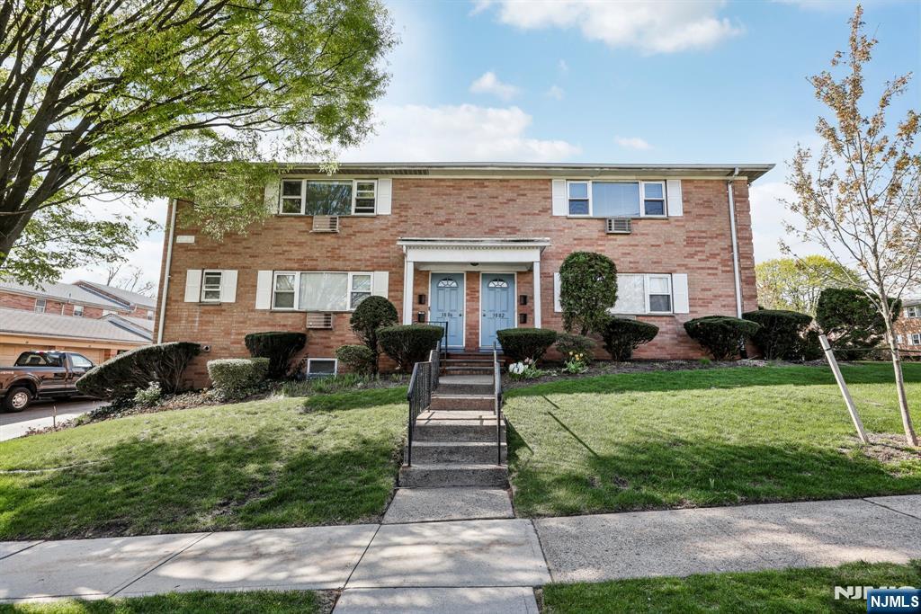 38-02 Dobrin Court 3802B