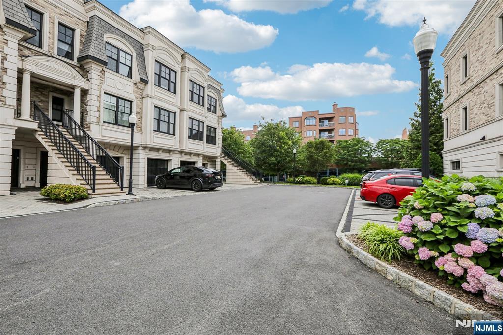 9 Marquis Court 9