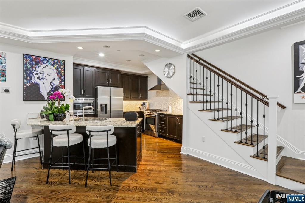 9 Marquis Court 9