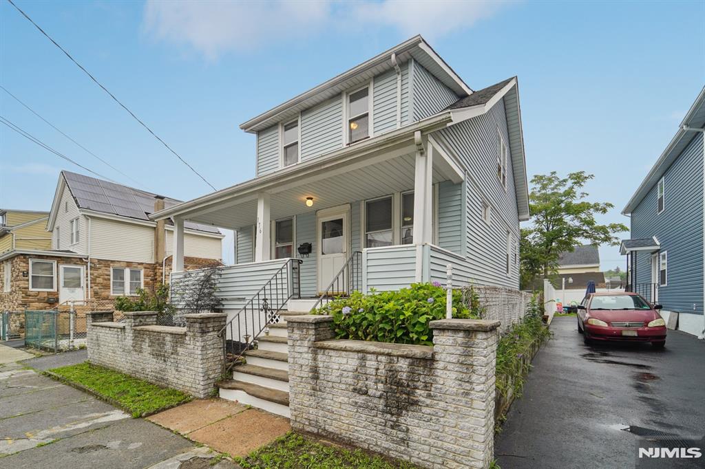 174-176 Albion Avenue