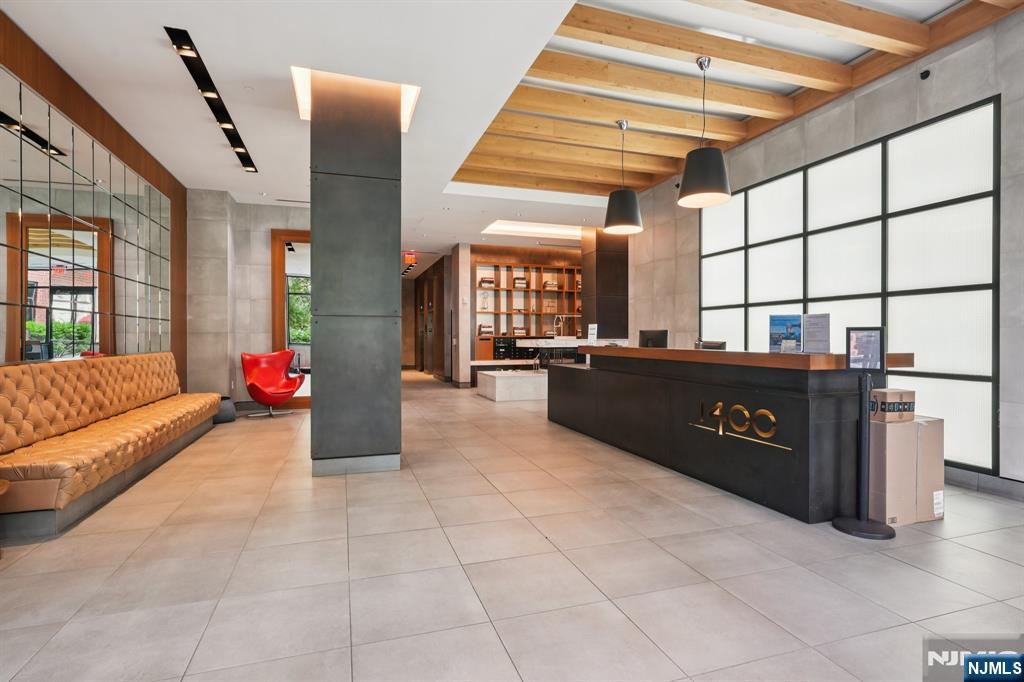 1400 Hudson Street 418