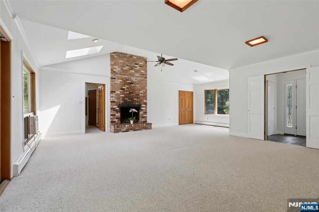 9 Arrowhead Road