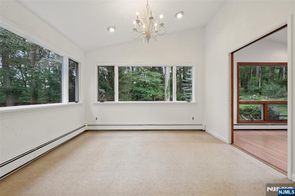9 Arrowhead Road