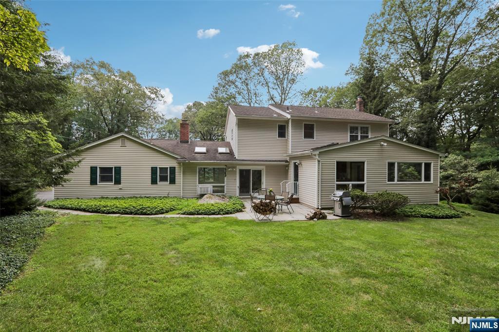 9 Arrowhead Road