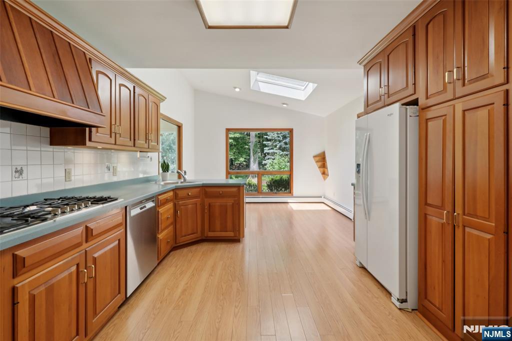 9 Arrowhead Road