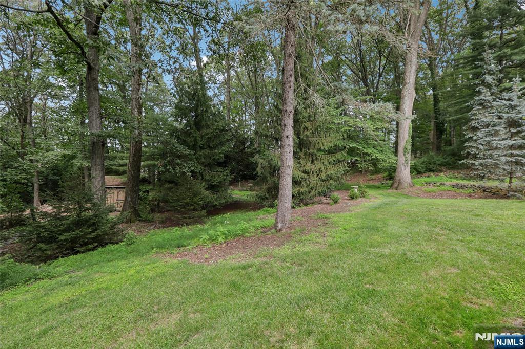 9 Arrowhead Road