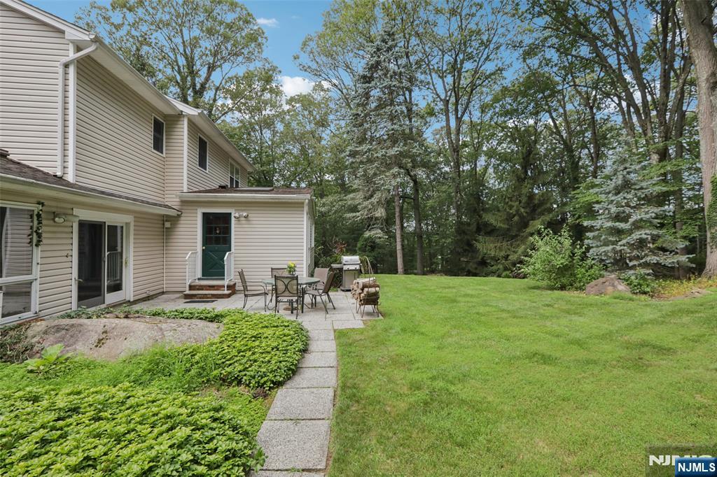 9 Arrowhead Road