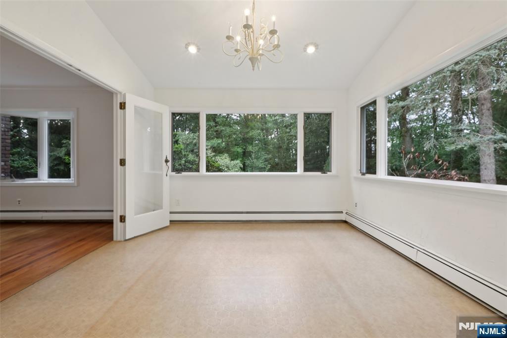 9 Arrowhead Road