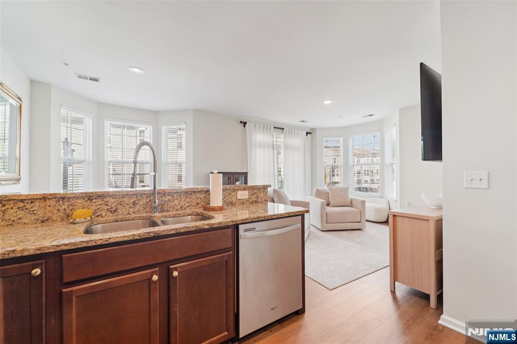 24 Jasmine Lane 1212