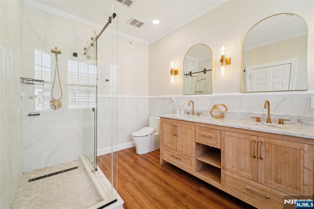 24 Jasmine Lane 1212