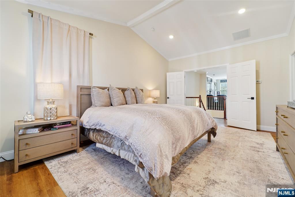 24 Jasmine Lane 1212
