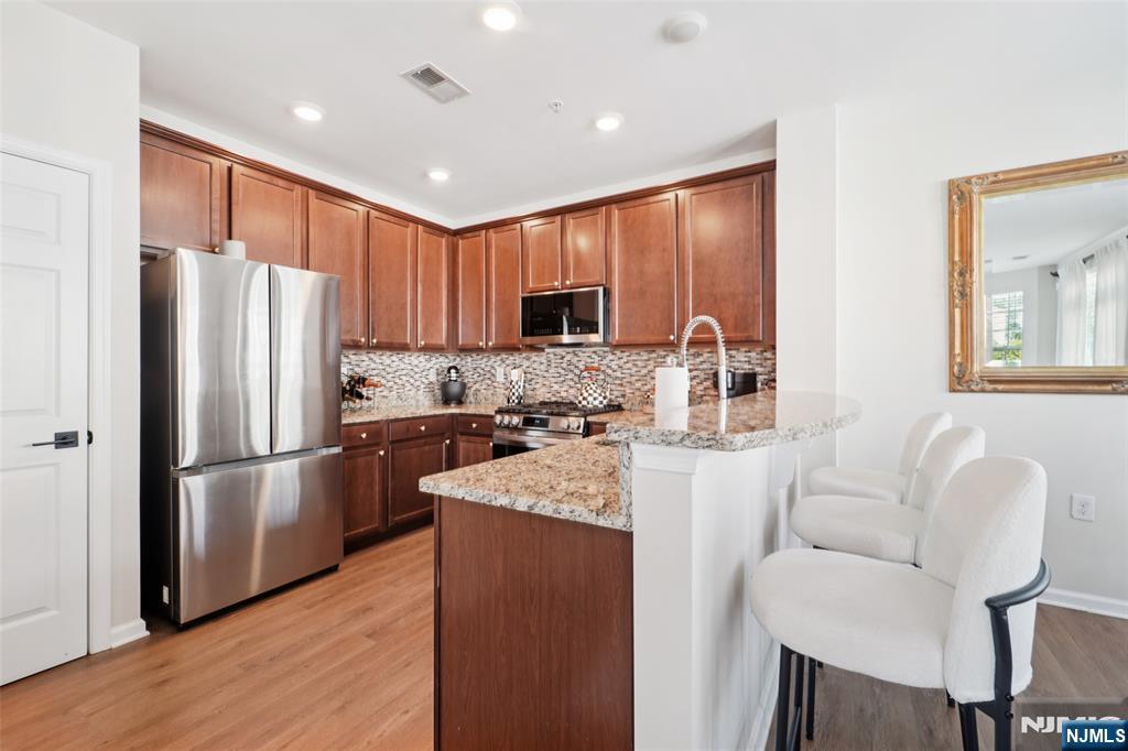 24 Jasmine Lane 1212