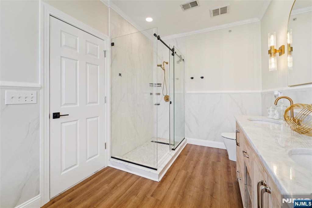 24 Jasmine Lane 1212