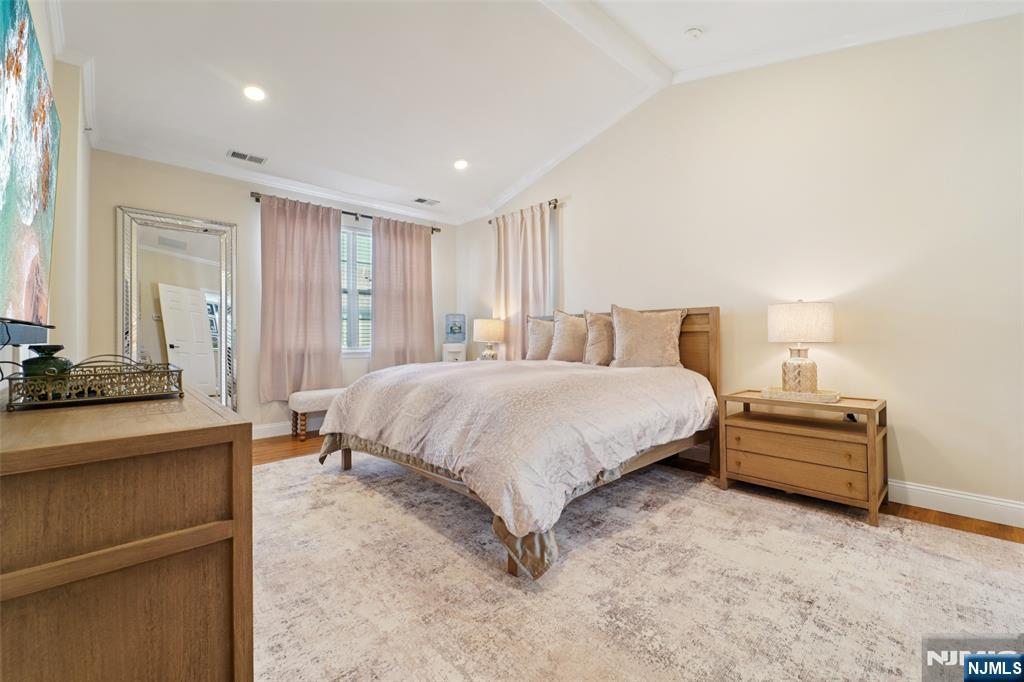 24 Jasmine Lane 1212