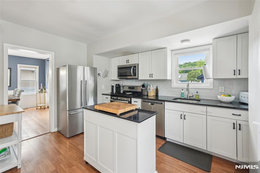 862 Lafayette Ave Extension