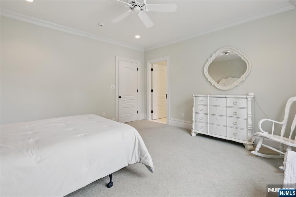 14 Upper Cross Road